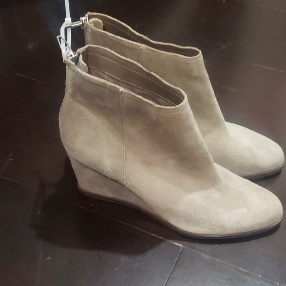 Dolce Vita booties - Picture 3 of 4